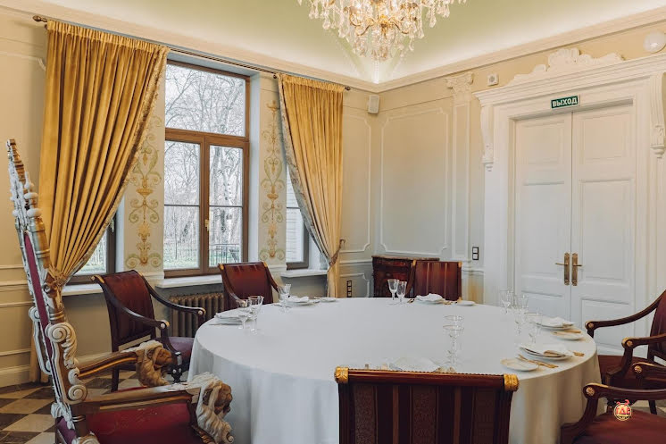 Зал "Тронный" в «Вилла Принца Ольденбургского» фотография №5