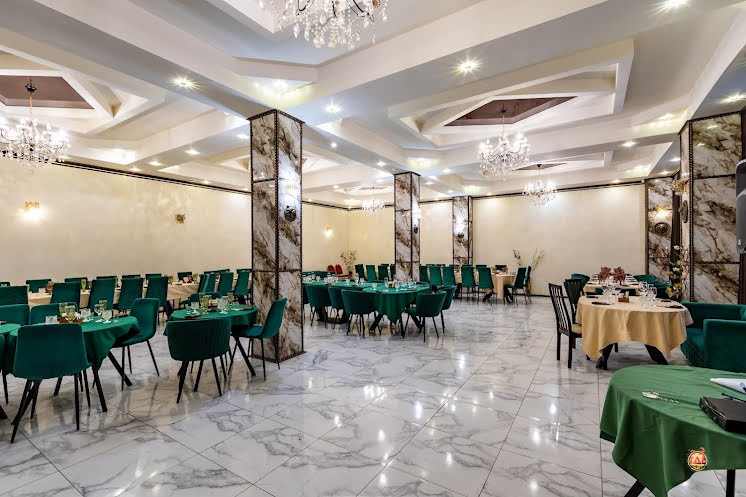 Основной зал в «Lion» фотография № 1