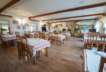 Зал на 1 этаже в Зал на 2 этаже