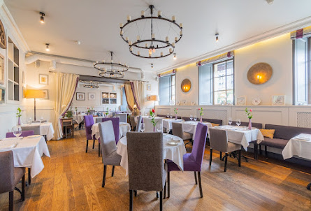 Основной зал в Малый зал