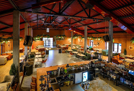 Основной зал  в Малый зал 