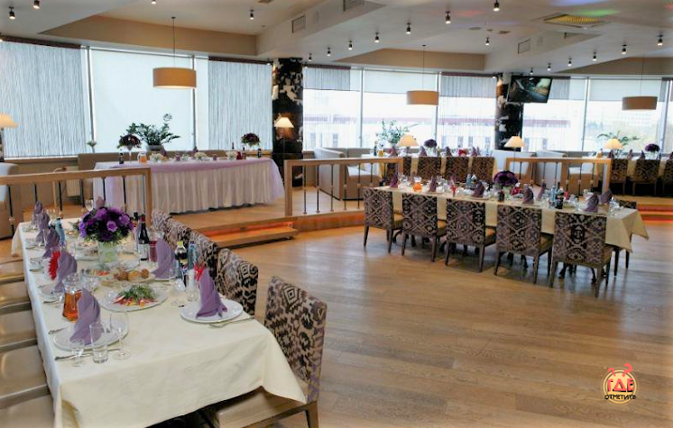 Основной зал в «Чайхана Сезам на Рябиновой» фотография №8