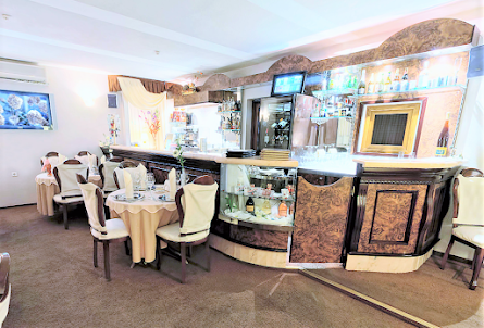 Зал на 16 человек в Зал на 12 человек