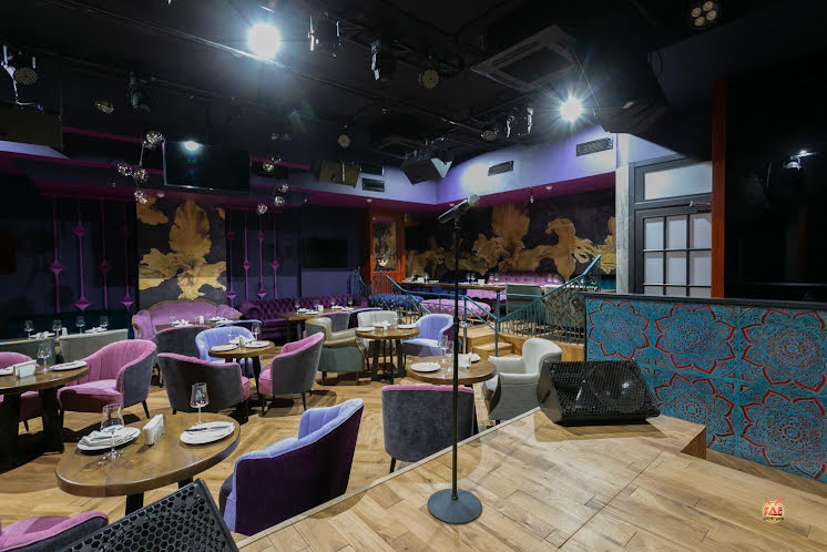 Основной зал  в «Who Is Who» фотография №7