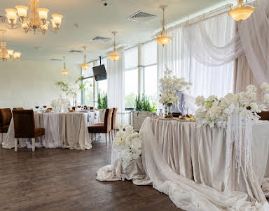  ресторан Panorama Steak House