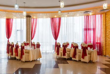 Зал «Бордовый» в Малый банкетный зал