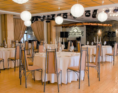  ресторан Нефтяник