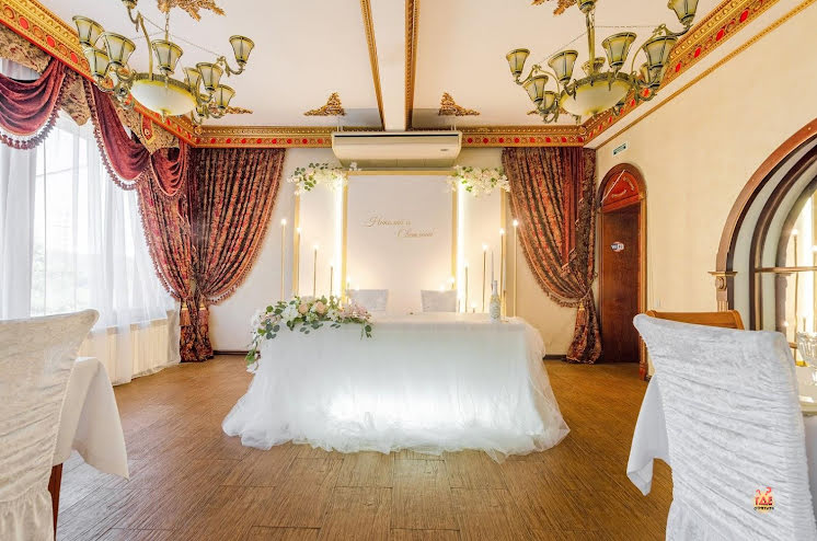 Большой банкетный зал в «Старая усадьба» фотография №5