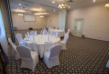 Зал «Верди и Беллини» в Зал «Вивальди–Боккерини»