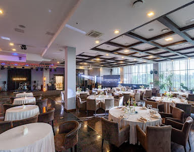  ресторан Astro Plaza