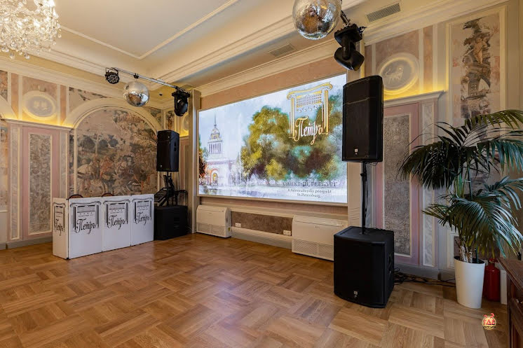 Основной зал  в «Петръ» фотография №8