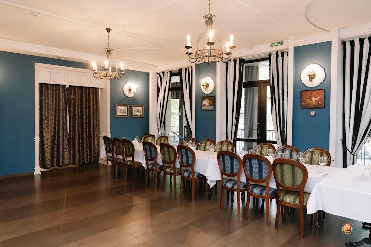 Банкетный зал «СамоварЪ»  в «Богемия на Вавилова» фотография №13