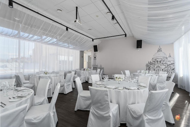 Банкетный зал «Венеция» в «Red Stars» фотография №2