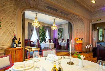 Эркерный зал  в Эркерный зал 