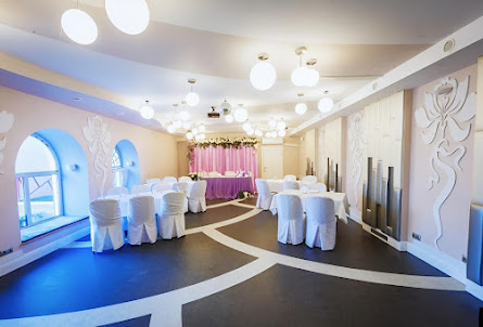 Банкетный зал в Каминный зал