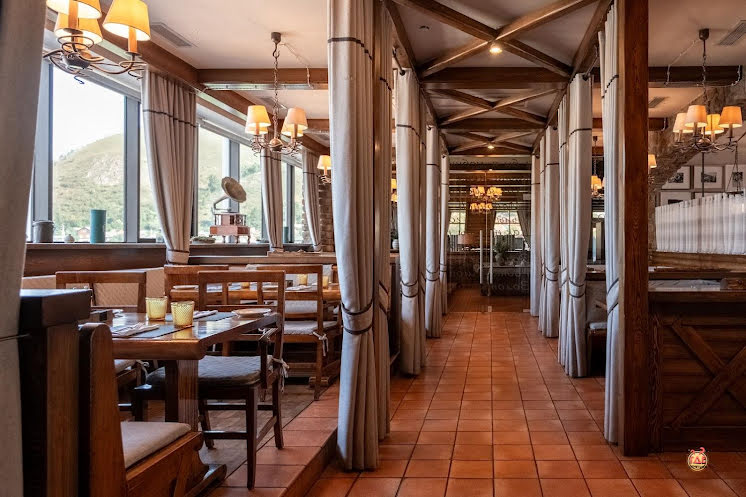 Большой панорамный зал в «Хозяин тайги» фотография №4