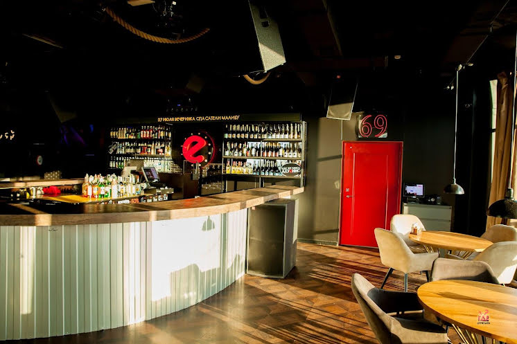 Основной зал  в «Nebar» фотография №7