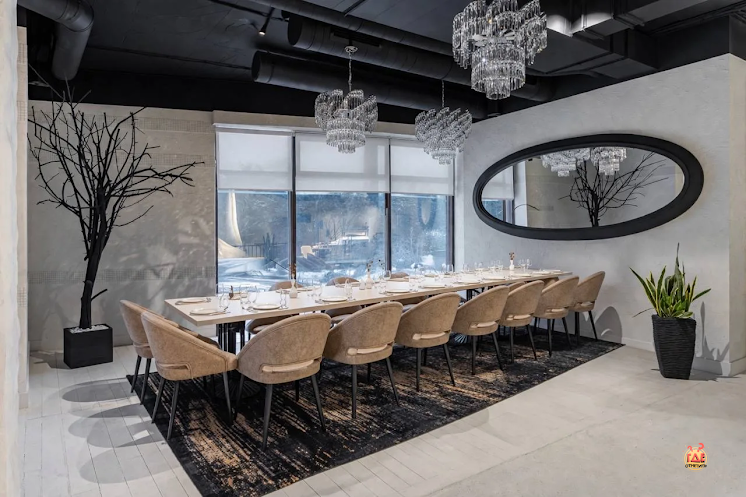 Зона у панорамного окна в «Avgust 13 vostok» фотография № 1