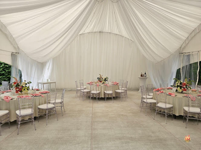 Шатёр у Каменной Оранжереи в «Усадьба Кусково» фотография №5