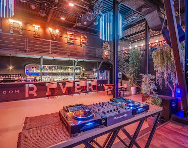  ресторан River Room