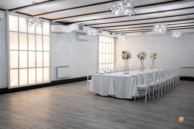 Банкетный зал  в «Банхоф на Мира» фотография №2