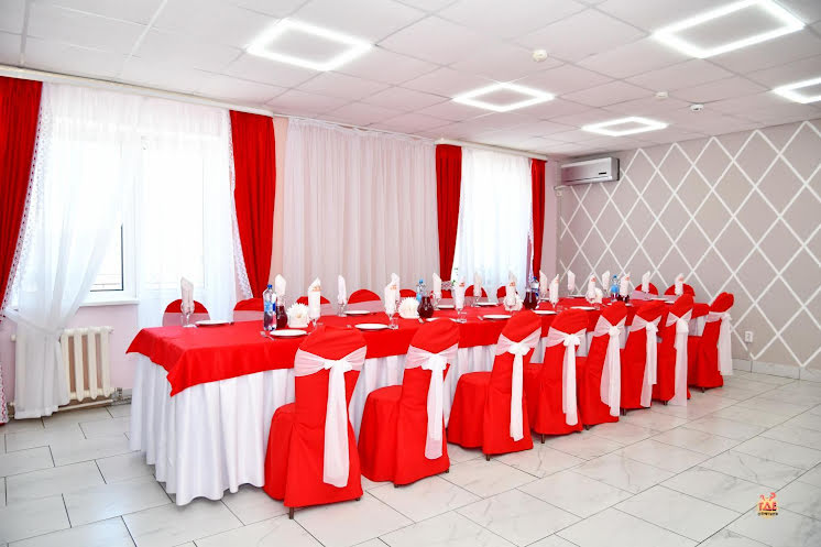 Красный зал в «Оренбургское подворье» фотография №1