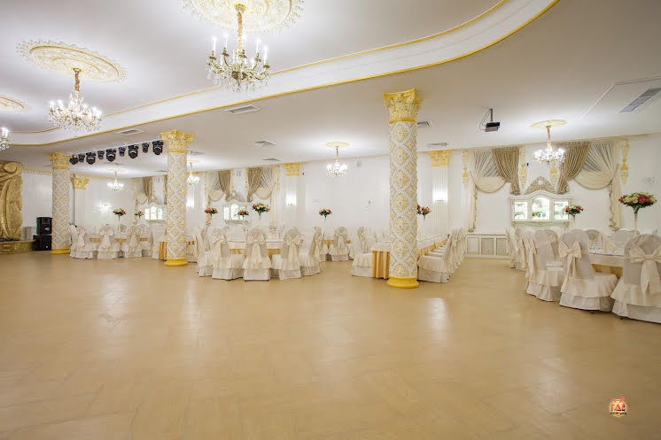 Золотой зал  в «Весенний дворец» фотография №3
