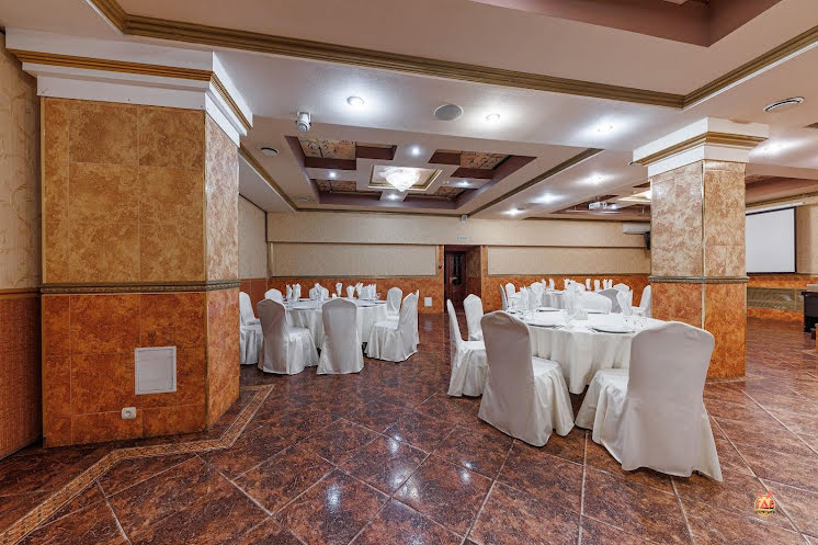 Зал «Голден холл» в «АМАКС Золотое кольцо» фотография №7