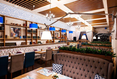 Зал «Библиотека» в VIP-зал на 4 человека