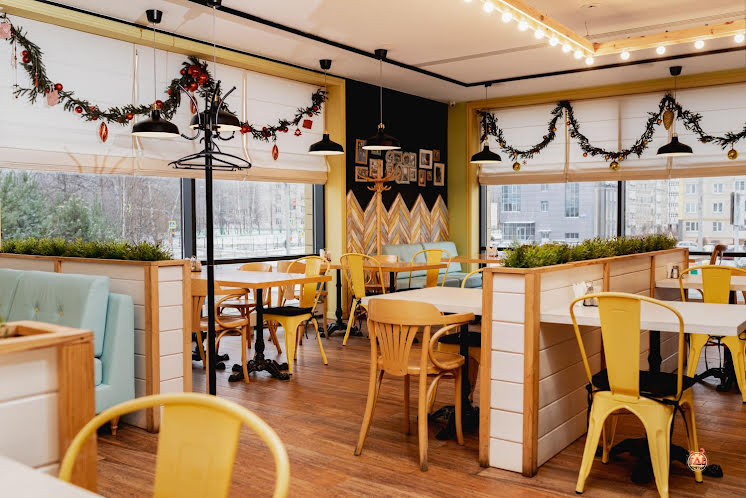 Основной зал в «Избушка на Михалевском» фотография №13