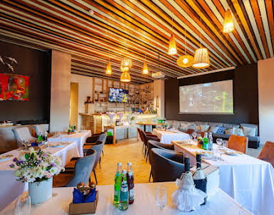  ресторан Mavi Cafe