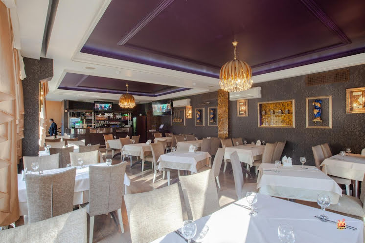 Зал ресторана на 2 этаже в «Сандал» фотография №9