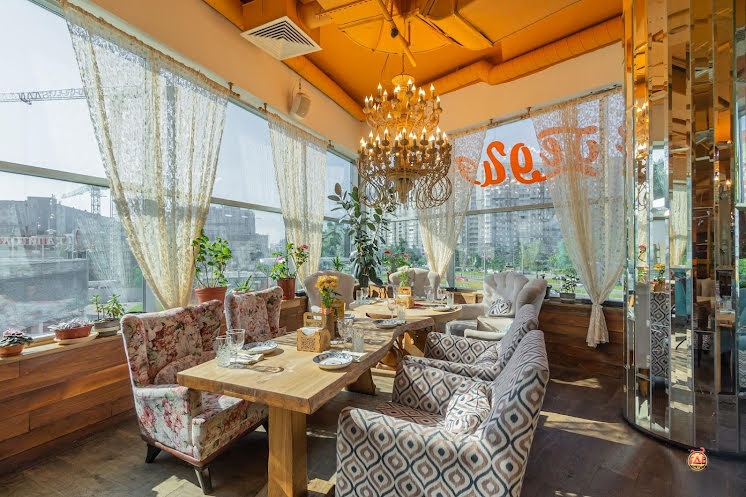 Основной зал в «Гуси-Лебеди» фотография №3