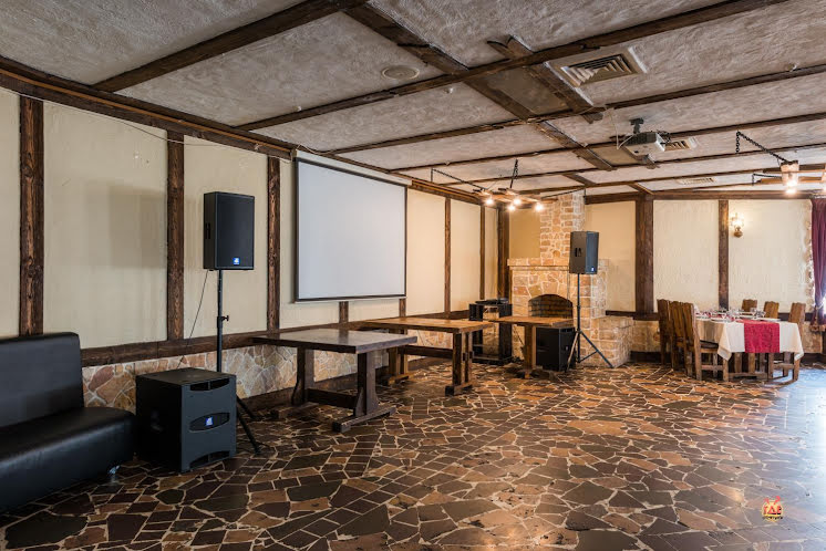 Средний зал в «Ариана на Привольной» фотография №5