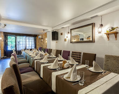  ресторан Српска Кафана на Монтажников