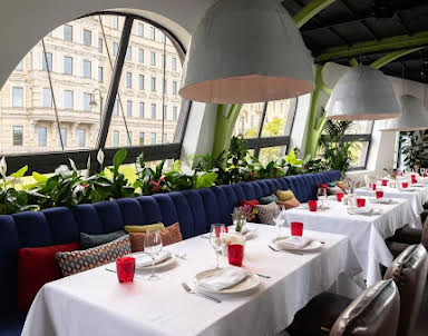  ресторан Ресторан-корабль "Магадан"