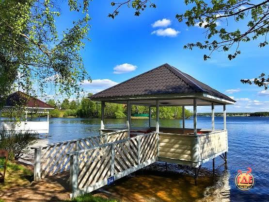 Беседка на воде в «Бухта радости» фотография №1