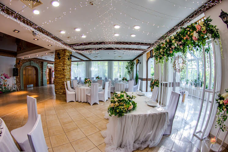 Зал ресторана в «Дубрава» фотография №6