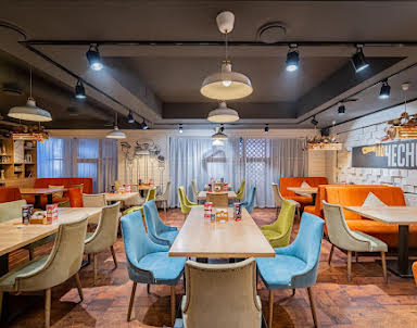  ресторан По чесноку на Академика Королева