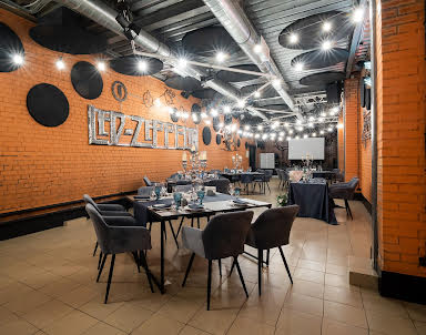  ресторан 9PARROTS