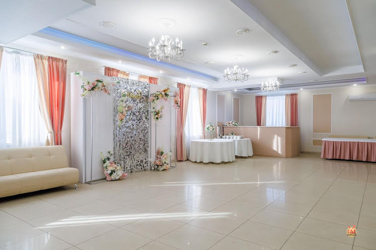 Основной зал в «Милорд» фотография №10