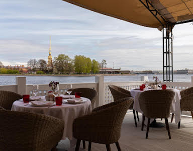  ресторан Ресторан-корабль "Магадан"