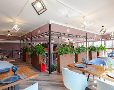  ресторан Шато Манави на Адмирала Лазарева