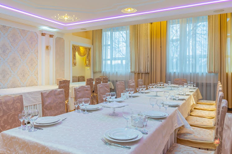 Золотая гостиная в «Мики» фотография №4