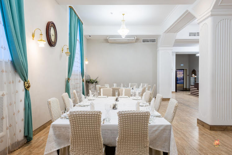 Большой зал в «Frezeroff Hall» фотография №7