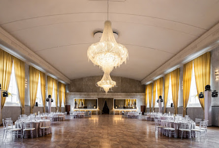 Основной зал в Основной зал