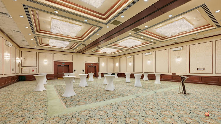 Банкетный зал «Петровский» в «Азимут Отель Аэростар» фотография №7