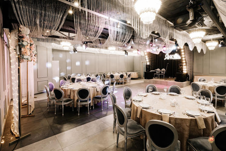 Основной зал  в «Янс» фотография №9