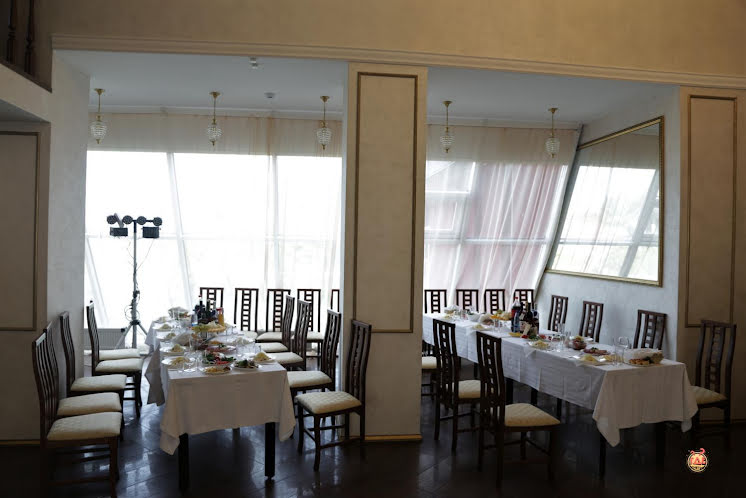 Большой зал в «Самоварник - лесная сказка» фотография №4