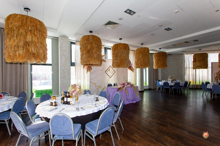 Зал ресторана «Саванна»  в «Gorskiy city hotel» фотография №3